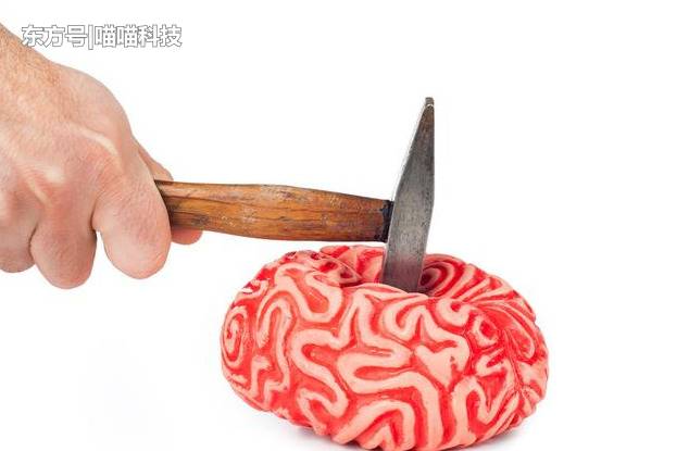 《复仇者联盟4》曝血色将至海报 惊奇队长蓄势待发 美国队长灰飞烟灭?-xiongmao体育(图2) 熊猫体育